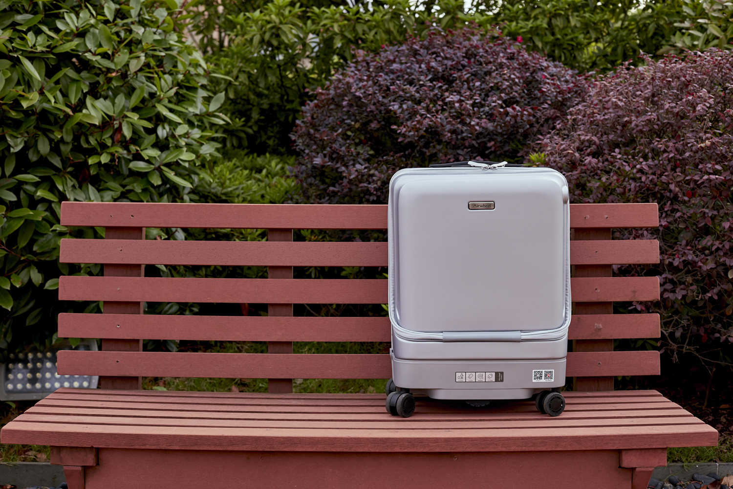 How to choose a good smart luggage?