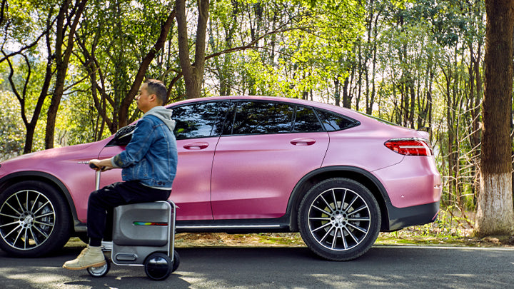 Be a Modern Adventurer with the Rideable Smart Luggage Airwheel SE3